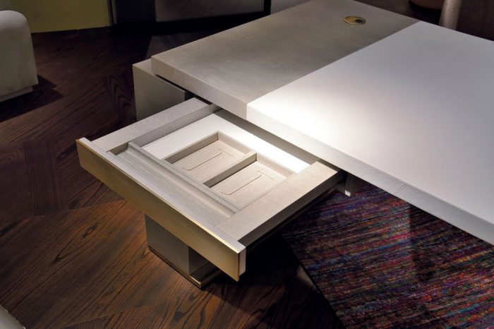 Parker Desk - Image 4